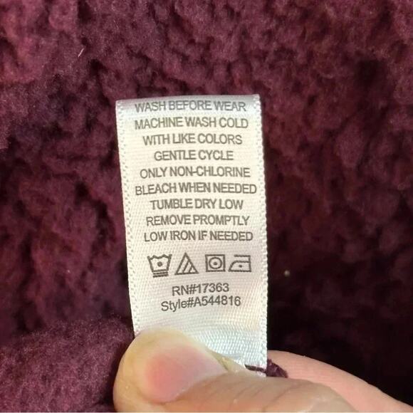 Koolaburra by Ugg Sherpa burgundy, Quarter Zip Sweatshirt hoodie, Shacket cozy - Picture 6 of 11